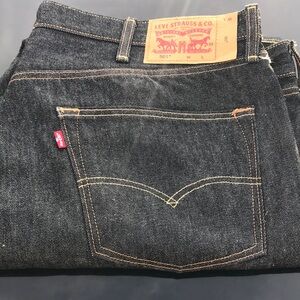 🚨B2G1 New LEVI’s Off Black Gold Thread Denim Jean